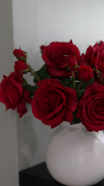 Real Touch Flowers Red Open Roses in Vase